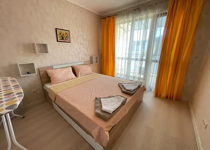 Sunny Varvara * Varna