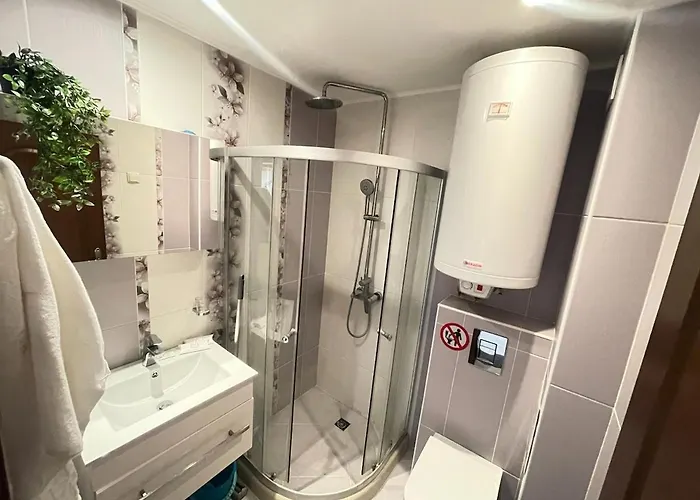 Sunny Varvara * Varna